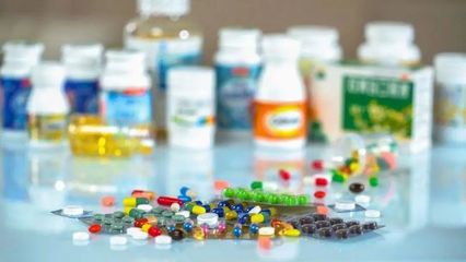 百合股份保健食品代工疑云 違規(guī)成分與客戶關(guān)聯(lián)迷霧中的槽點與風(fēng)險